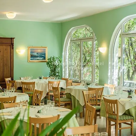 Hotel Pellegrino Palace